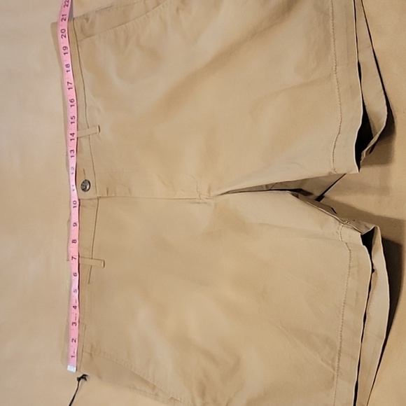 Goodfellow & Co. Size 40 Med. Khaki "Linden" Short, NEW with Tag - Picture 3 of 10